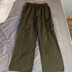 shein high waist flap pocket cargo pants / size L / army green